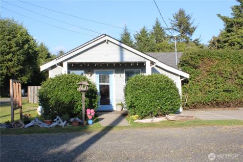 102 N 1st Street Pacific Beach WA 98571