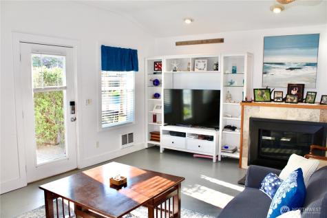 102 N 1st Street Pacific Beach WA 98571