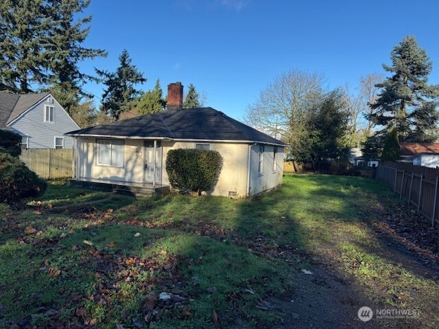 7464 S 118th Place Seattle WA 98178