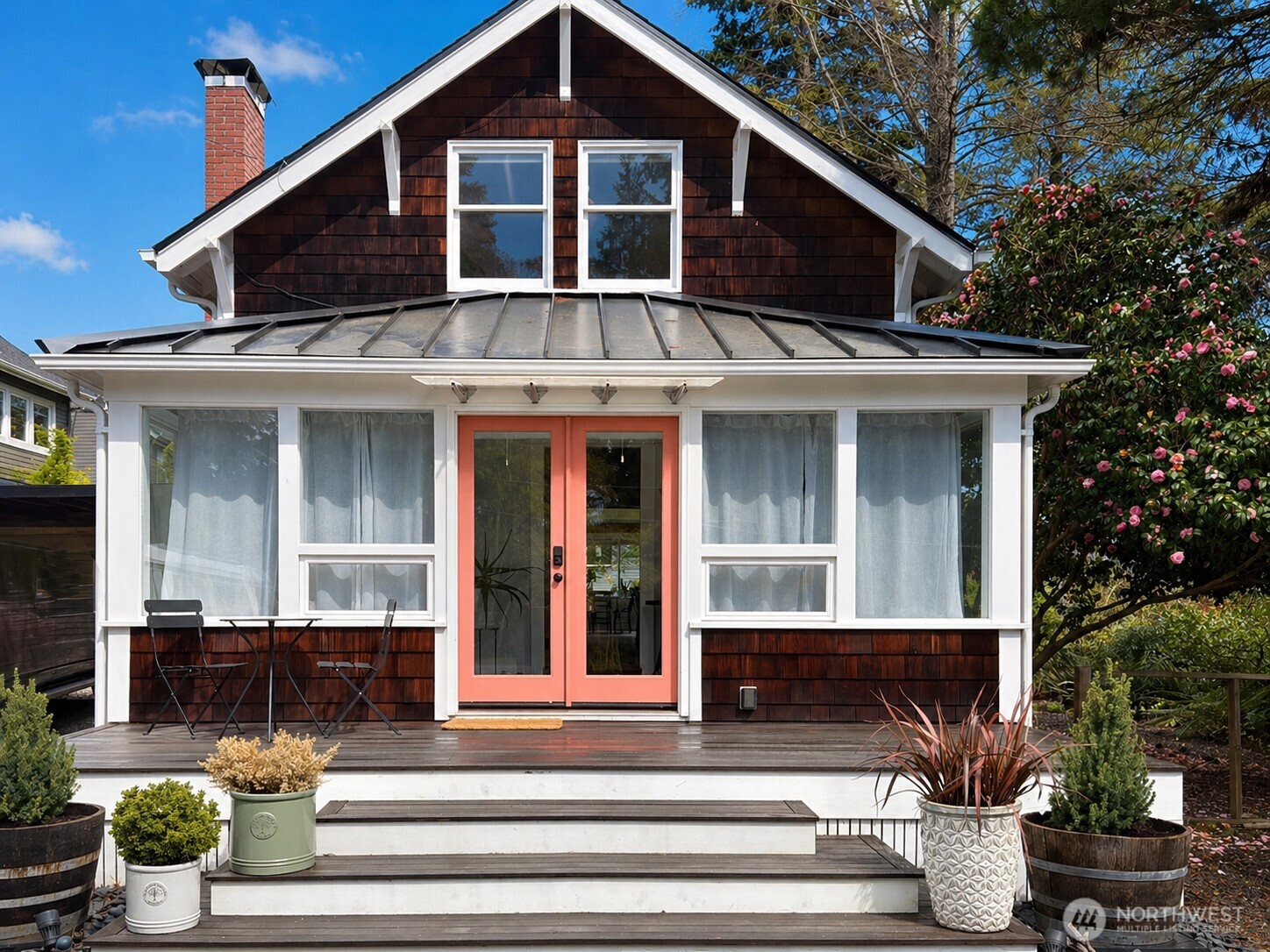172 Grow Avenue NW Bainbridge Island WA 98110
