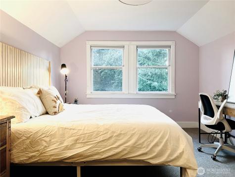 172 Grow Avenue NW Bainbridge Island WA 98110