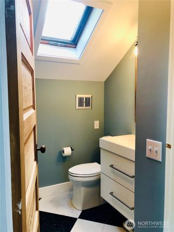 172 Grow Avenue NW Bainbridge Island WA 98110