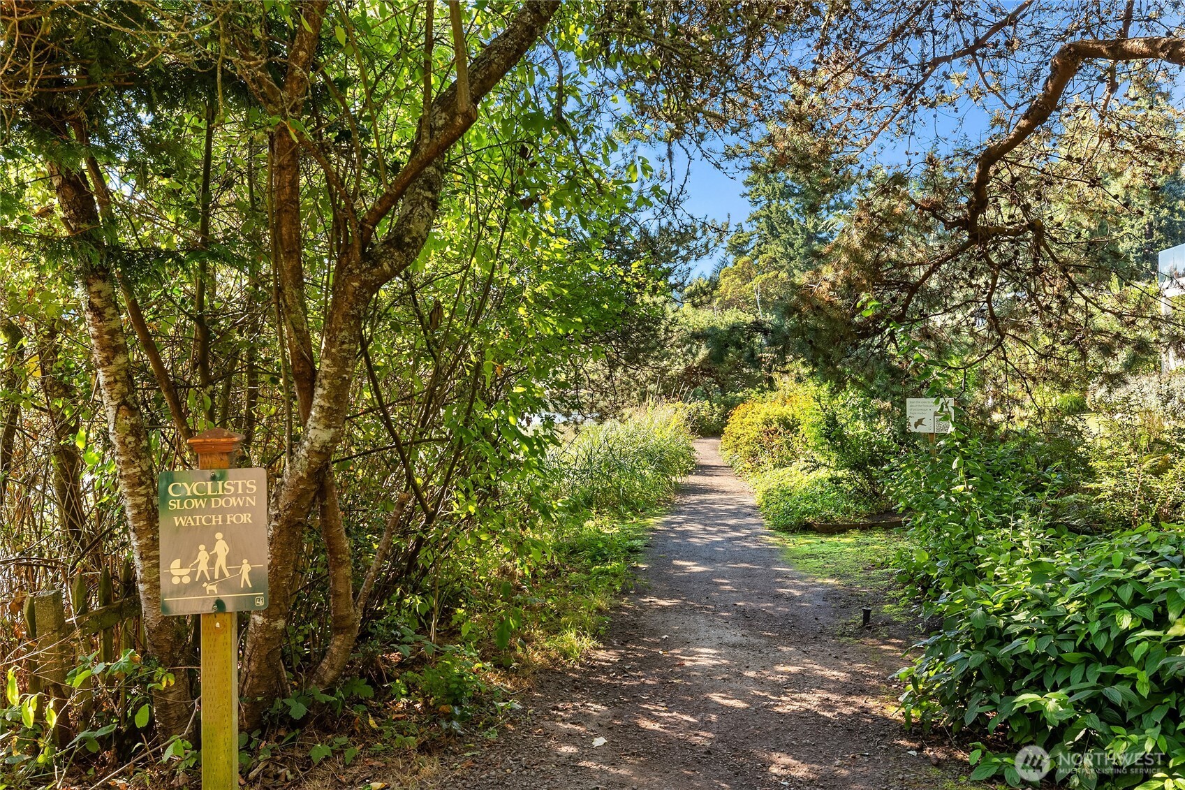 172 Grow Avenue NW Bainbridge Island WA 98110