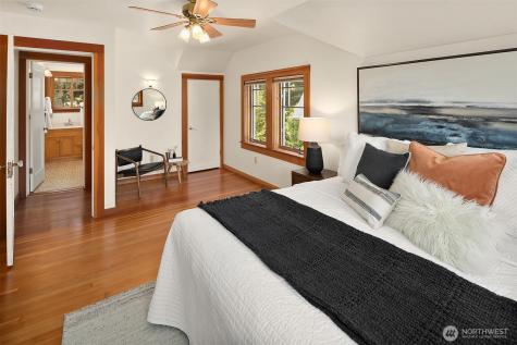 3917 Interlake Avenue N Seattle WA 98103