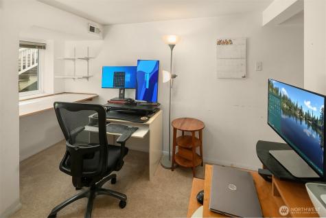 3917 Interlake Avenue N Seattle WA 98103