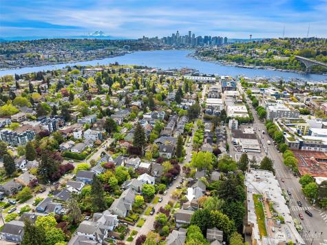 3917 Interlake Avenue N Seattle WA 98103