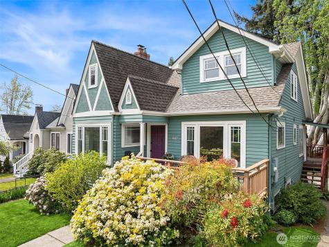 3917 Interlake Avenue N Seattle WA 98103