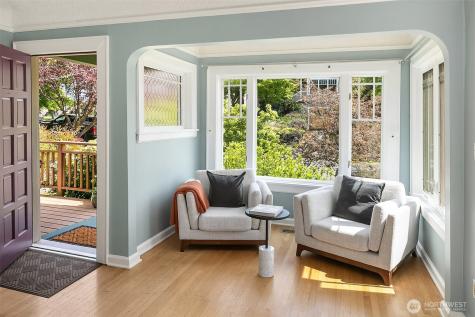 3917 Interlake Avenue N Seattle WA 98103