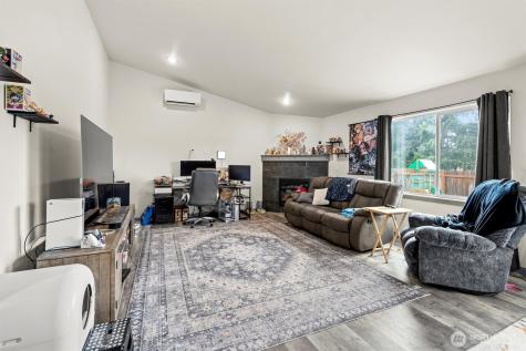 20031 Sunrose Lane SW Centralia WA 98531