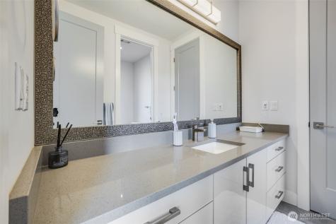 17323 Military Rd S Seatac WA 98188