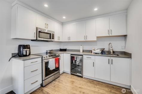 17323 Military Rd S Seatac WA 98188
