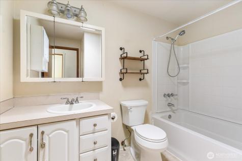1167 Sparrow Drive Oak Harbor WA 98277