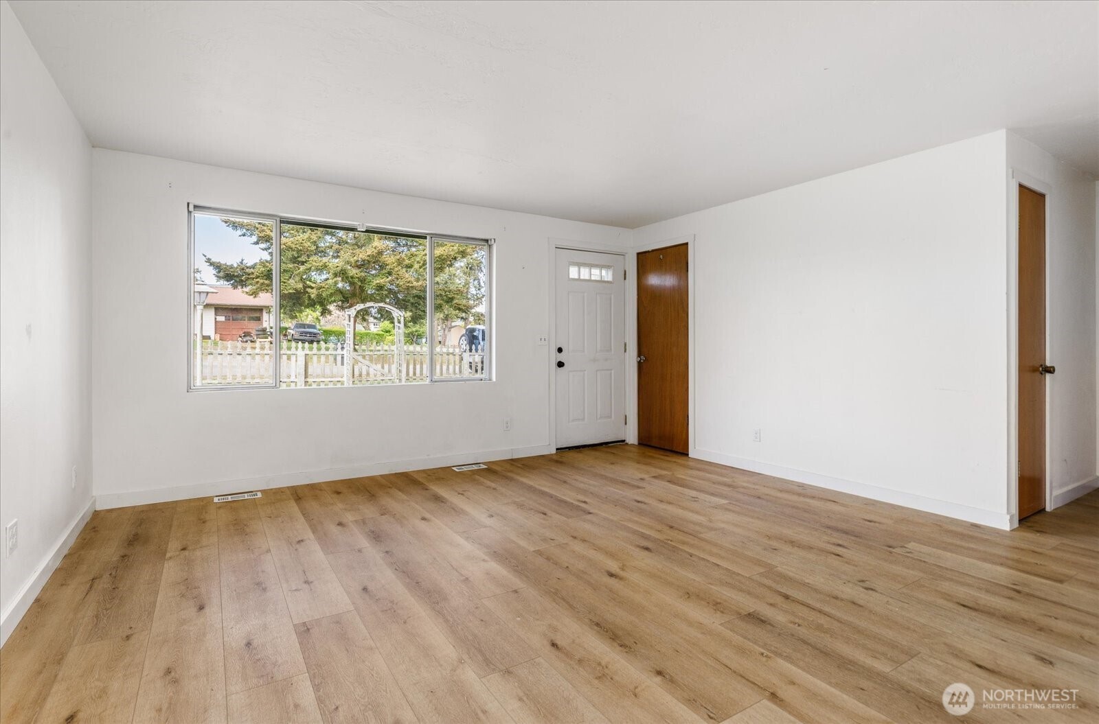 1167 Sparrow Drive Oak Harbor WA 98277