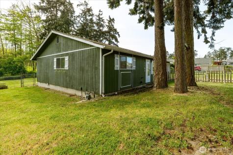 1167 Sparrow Drive Oak Harbor WA 98277