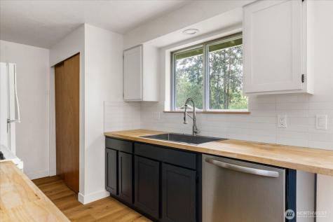 1167 Sparrow Drive Oak Harbor WA 98277