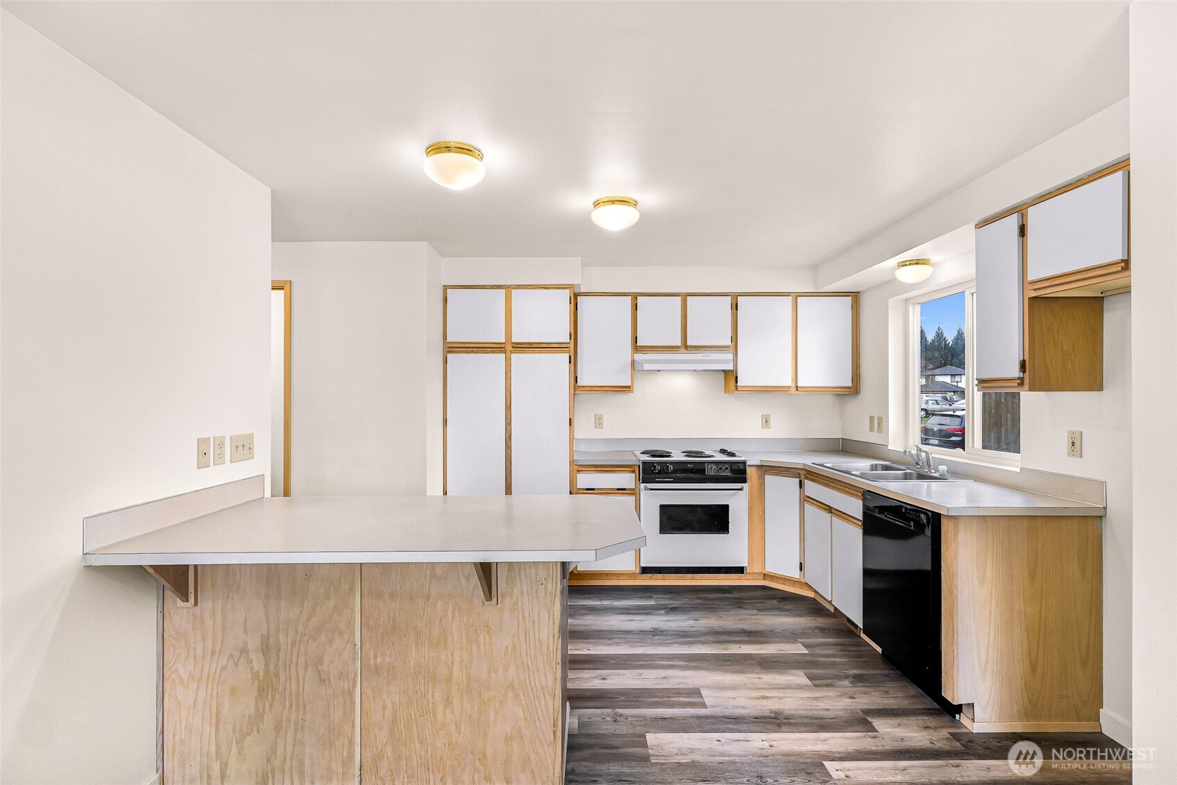 17833 27th Avenue NE Marysville WA 98271