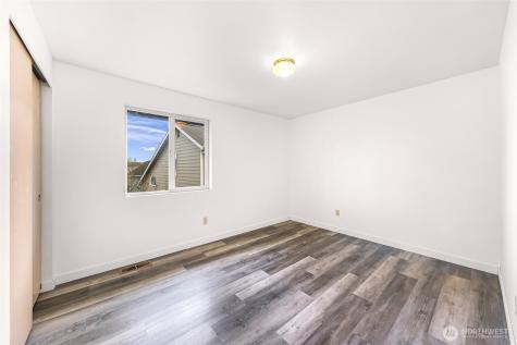 17833 27th Avenue NE Marysville WA 98271