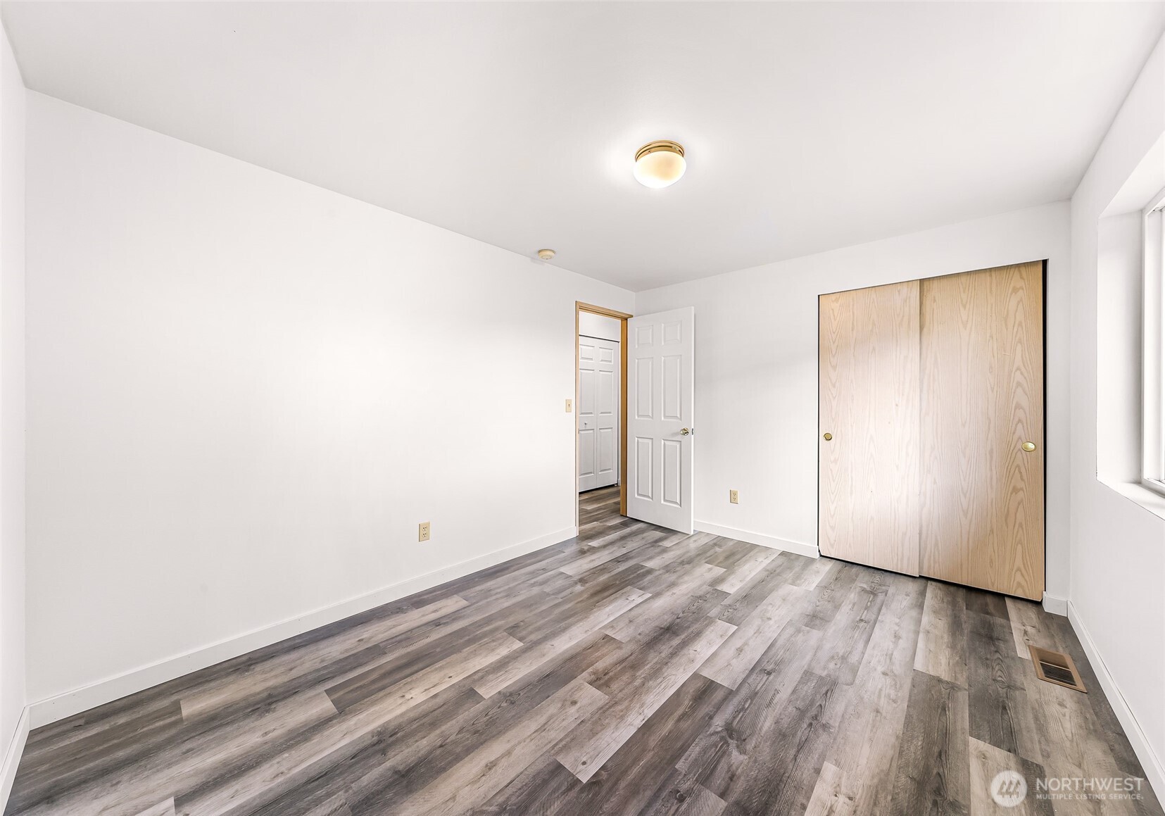17833 27th Avenue NE Marysville WA 98271