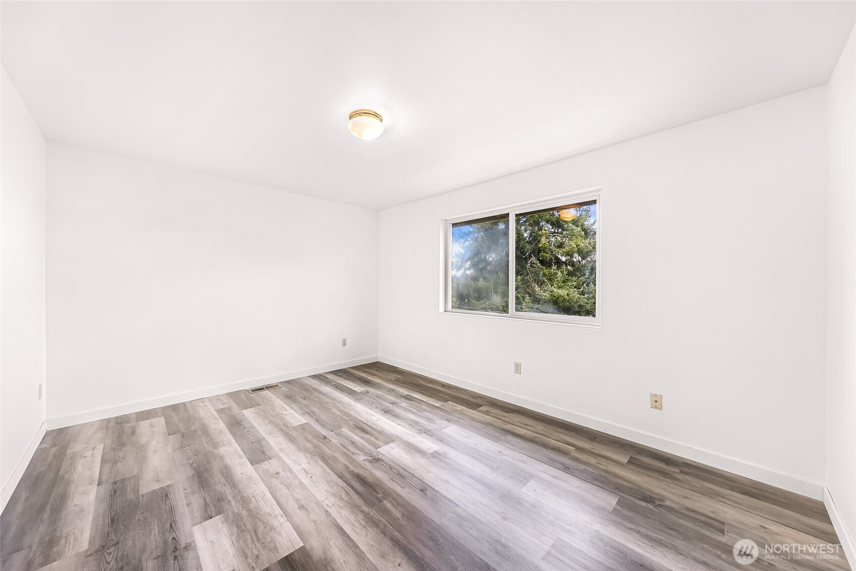 17833 27th Avenue NE Marysville WA 98271