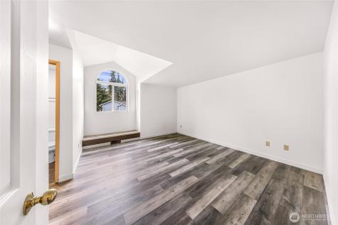 17833 27th Avenue NE Marysville WA 98271