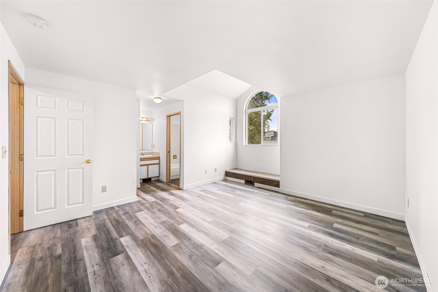 17833 27th Avenue NE Marysville WA 98271