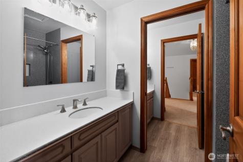 24520 NE 196th Woodinville WA 98077