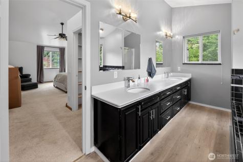 24520 NE 196th Woodinville WA 98077