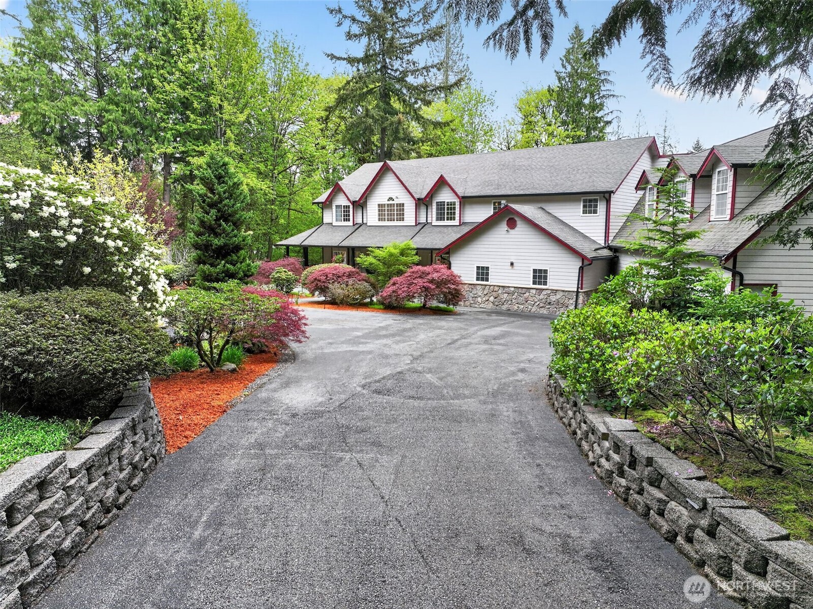 24520 NE 196th Woodinville WA 98077
