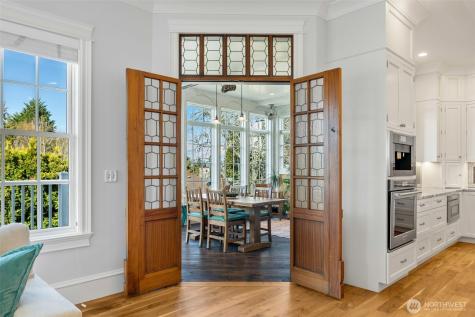 3723 41st Avenue SW Seattle WA 98116