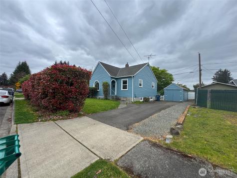 215 J Street SE Auburn WA 98002