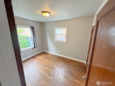 215 J Street SE Auburn WA 98002