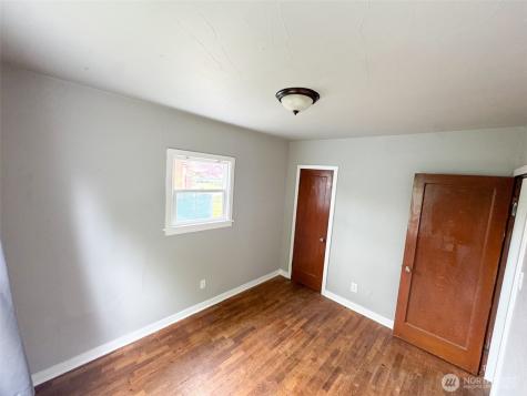 215 J Street SE Auburn WA 98002