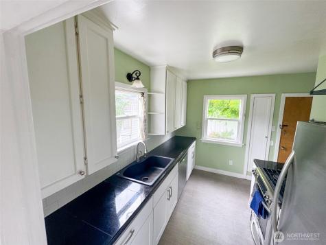 215 J Street SE Auburn WA 98002