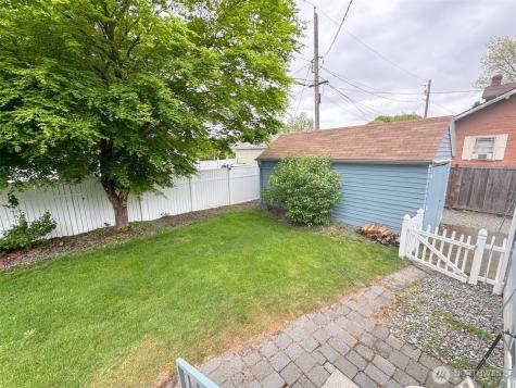 215 J Street SE Auburn WA 98002