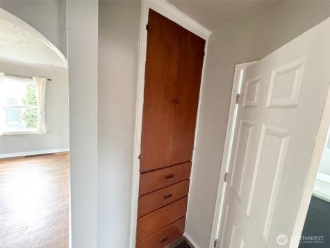 215 J Street SE Auburn WA 98002