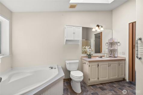 1870 NW Vaa Road Poulsbo WA 98370