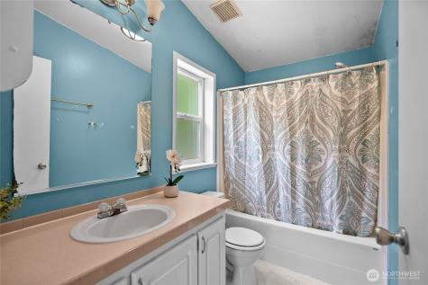 1870 NW Vaa Road Poulsbo WA 98370