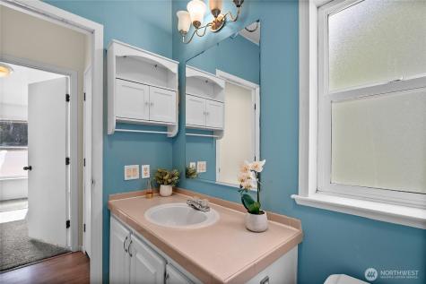 1870 NW Vaa Road Poulsbo WA 98370