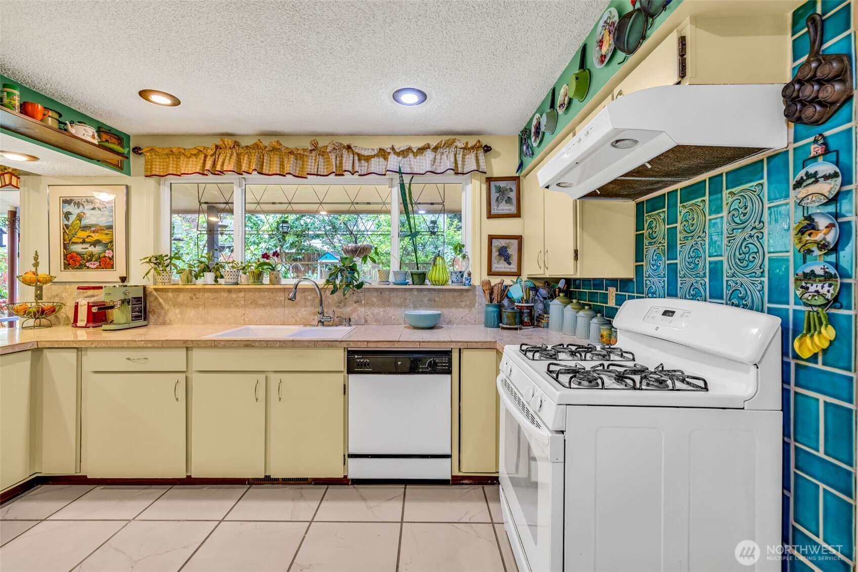 4905 96th Avenue W University Place WA 98467
