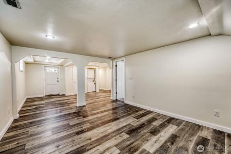 3004 SW Barton Street Seattle WA 98126
