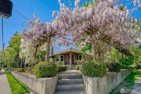 3004 SW Barton Street Seattle WA 98126