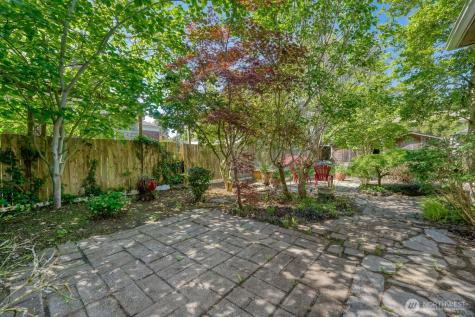 3004 SW Barton Street Seattle WA 98126