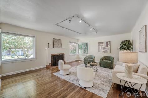 3004 SW Barton Street Seattle WA 98126