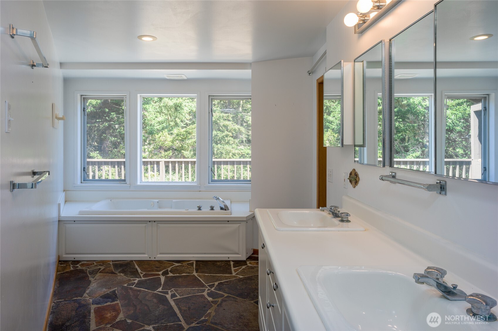 189 Calle Aguila Lopez Island WA 98261