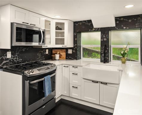 31204 8th Avenue SW Federal Way WA 98023
