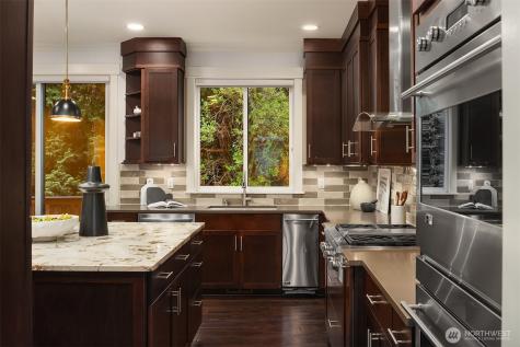 323 6th Avenue S Kirkland WA 98033