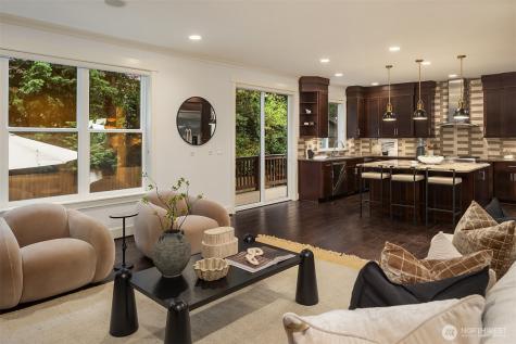 323 6th Avenue S Kirkland WA 98033
