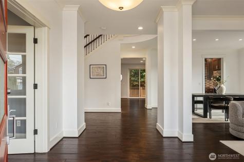 323 6th Avenue S Kirkland WA 98033