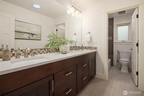 323 6th Avenue S Kirkland WA 98033