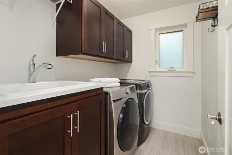 323 6th Avenue S Kirkland WA 98033